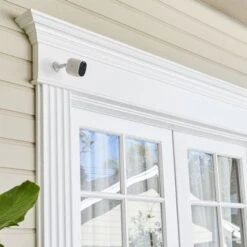 Arlo - Essential Spotlight Camera – Indoor/Outdoor Wire-Free 1080p Security Camera - White -Comprehension Store 2cd06f16 c5a1 5594 926c fca6d1bae96a