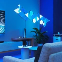 Nanoleaf - Shapes Triangles Smarter Kit (7 Panels) - Multicolor -Comprehension Store 819a4945 504c 5726 8fb5 00ad75e0729b